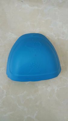 6V0955485 青いプラスチック 車のフロントガラス ワイパー 洗濯機 液体貯水槽 タンクカバー オードイ VW スコダ