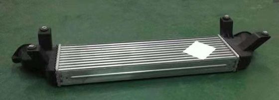 三?? L200 2.4 4WD KB5T 2019-2020 1530A161 カスタマイズされたデザインのためのインタークーラー