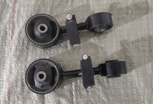 OEM標準トルクストラットマウントマーモンライドコントロール 12363-28050 トヨタハリア ACU30 2003-2012
