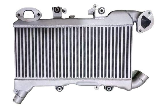 トヨタ・ランドクルーザー 2012-2020 向け アルミインタークーラー Assy OE NO.17940-51020